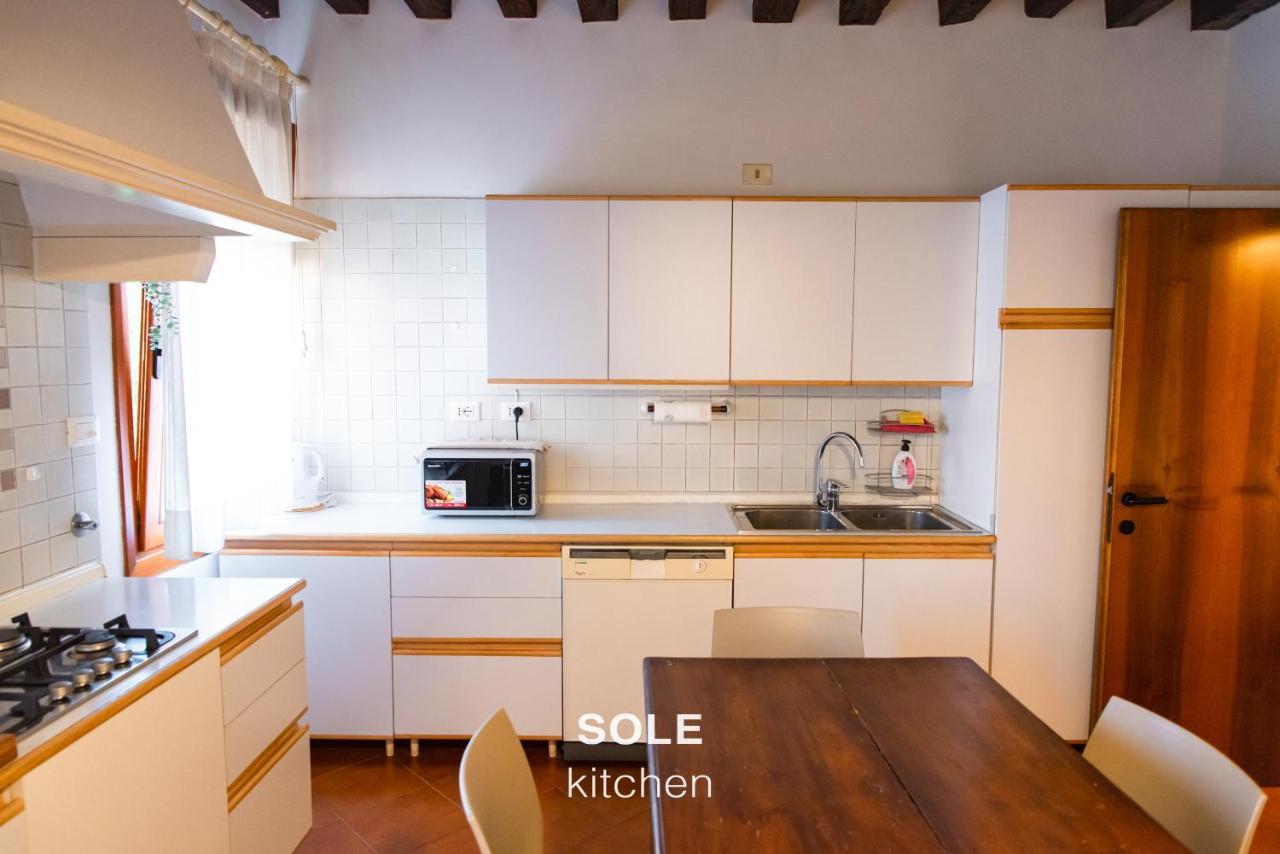Sole & Luna Apartments Венеция Экстерьер фото